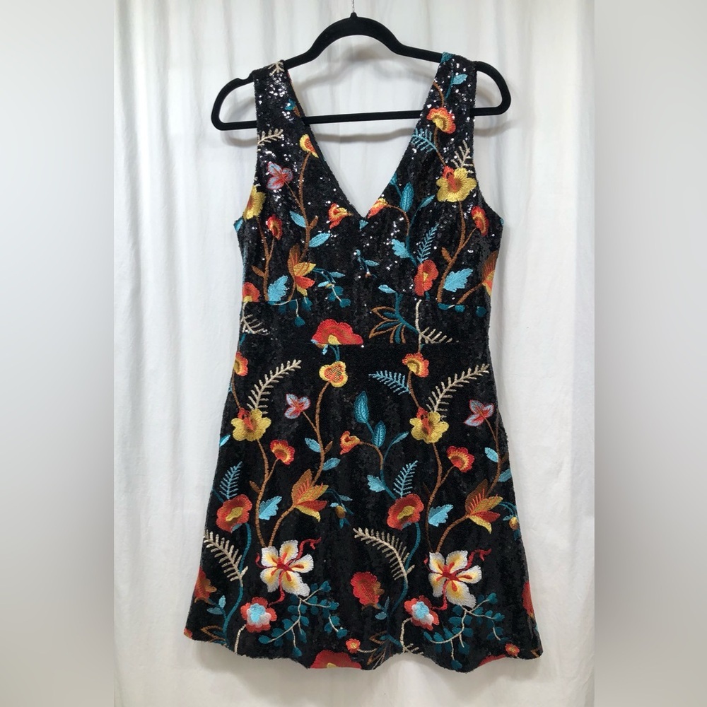 Forest Lily Black Sequin Floral Embroidered Dress Sleeveless V-Neck Size 10 NEW